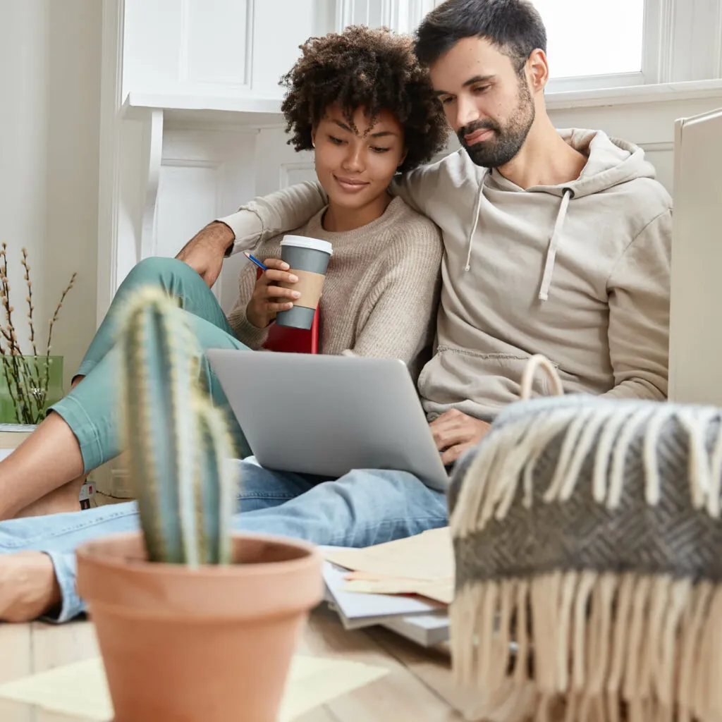 imgi_10_shopAtHome_interracial_1600x1600-1024x1024